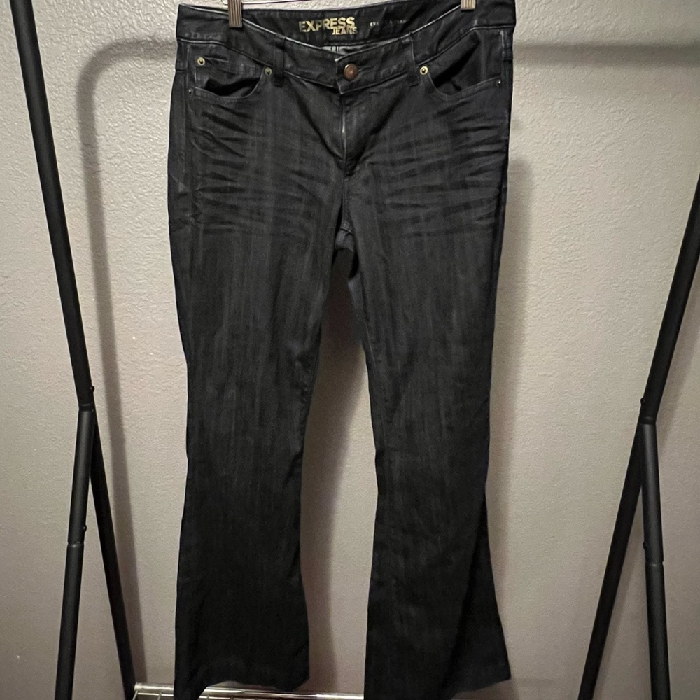 EXPRESS BRAND EVA FIT AND FLARE JEANS